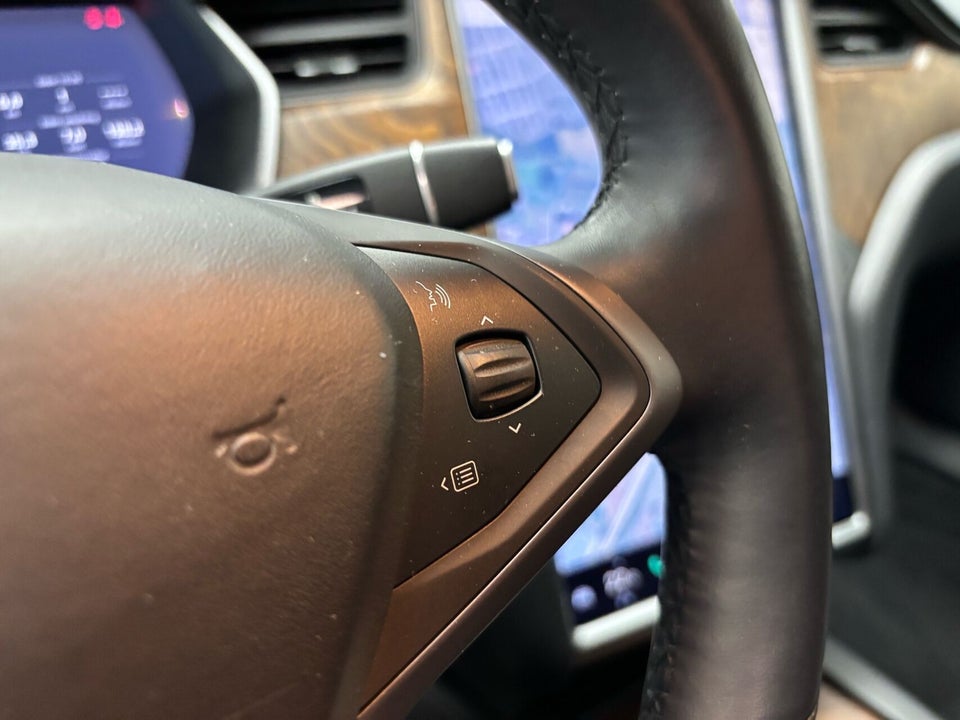 Tesla Model S Standard Range AWD 5d