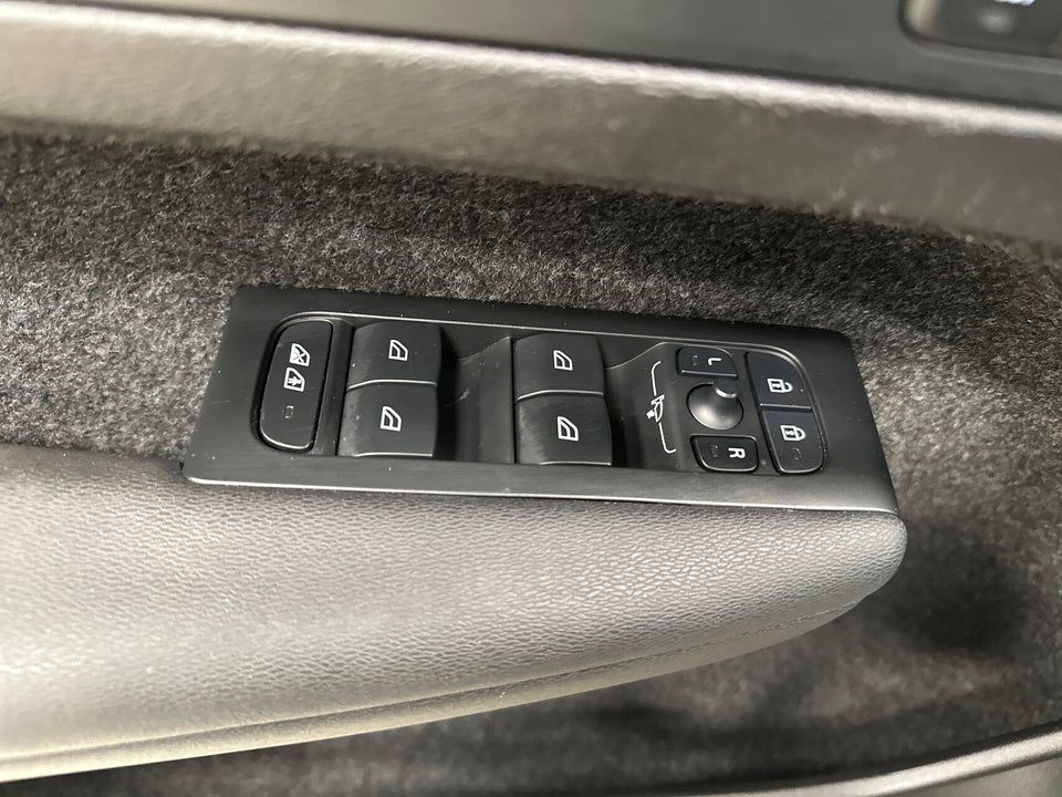 Volvo EC40 Extended Range Plus 5d