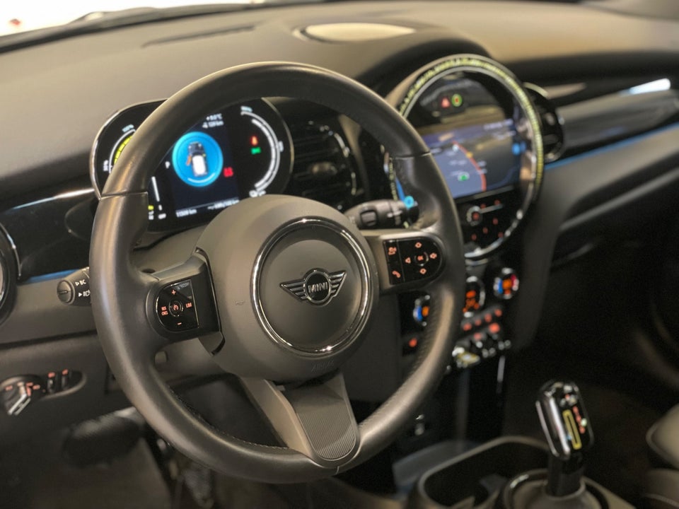 MINI Cooper SE Classic Trim 3d