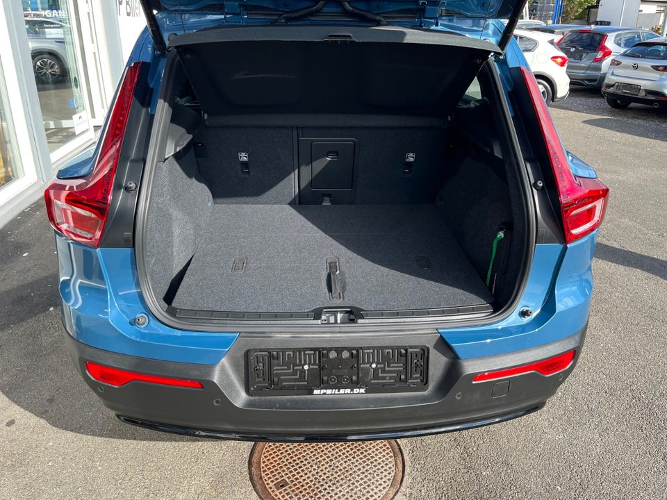 Volvo EX40 Twin Performance Plus 5d