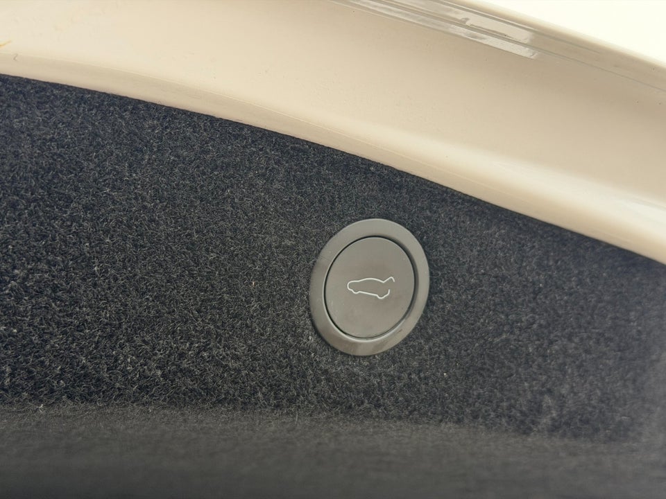 Tesla Model 3 RWD 4d