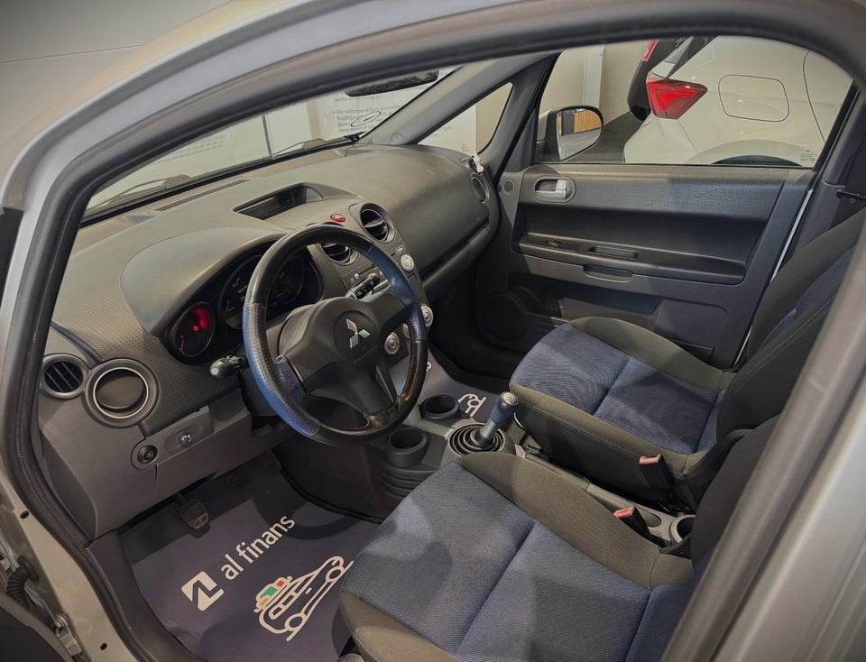 Mitsubishi Colt 1,3 Inform 5d