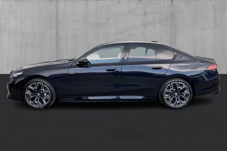 BMW i5 eDrive40 M-Sport 4d