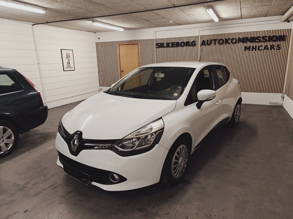 Renault Clio IV 1,2 16V Expression Sport Tourer 5d