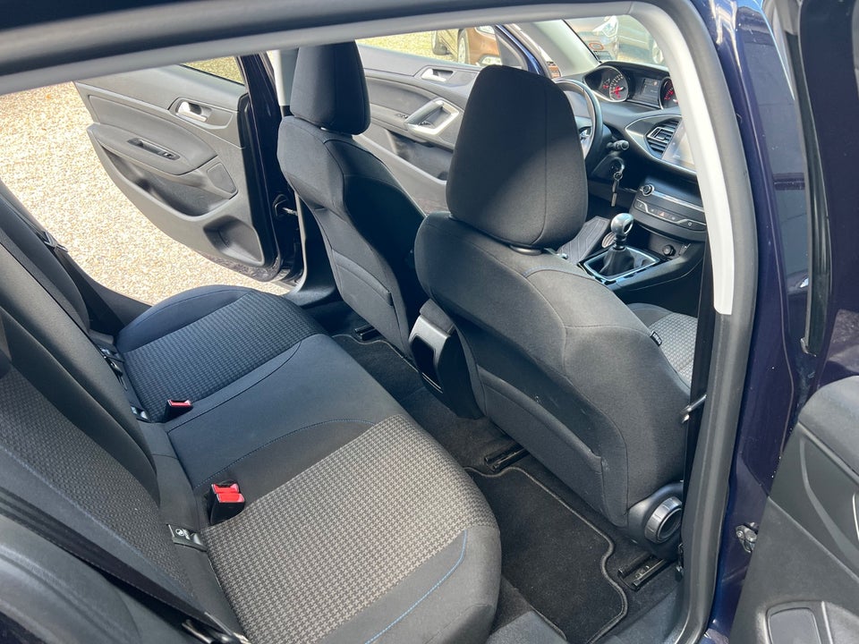 Peugeot 308 1,2 PureTech 130 Active 5d