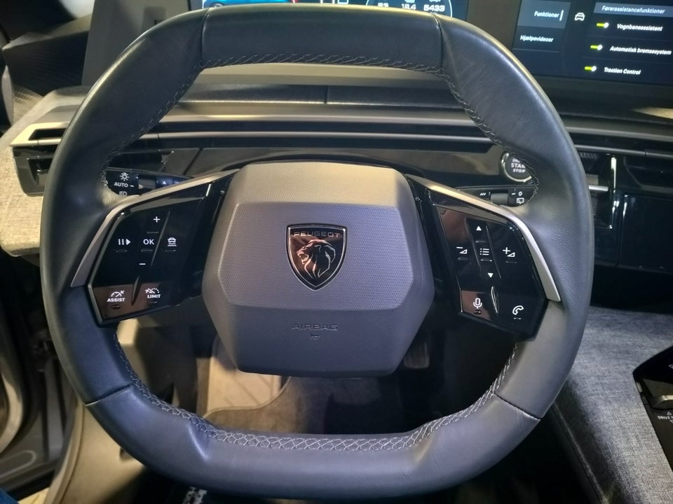 Peugeot e-5008 77 Allure 7prs 5d