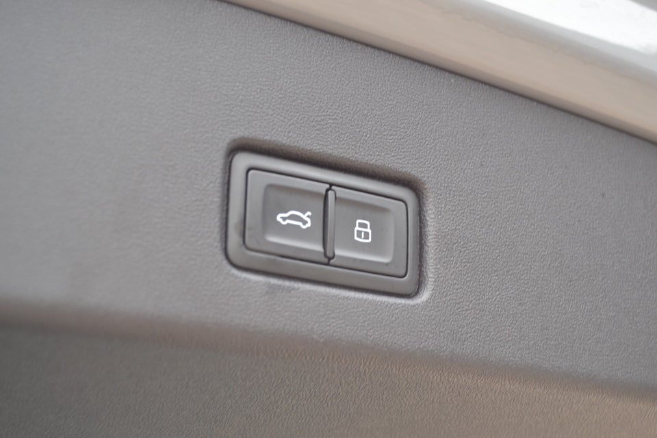 Audi Q4 e-tron 40  5d