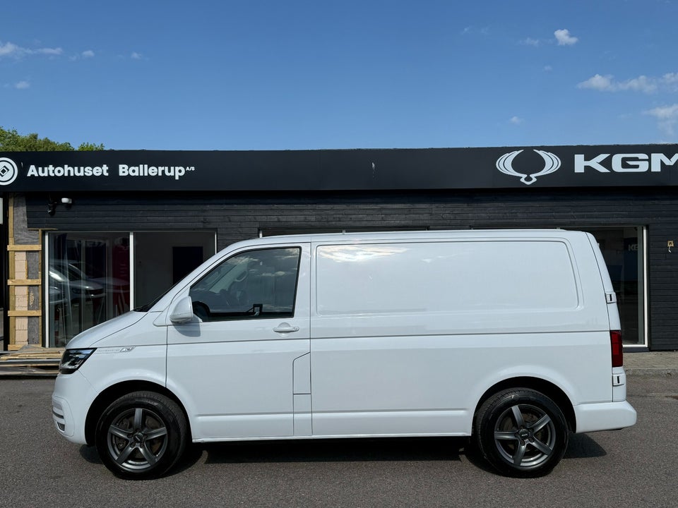 VW Transporter 2,0 TDi 199 Kassevogn DSG 4Motion kort