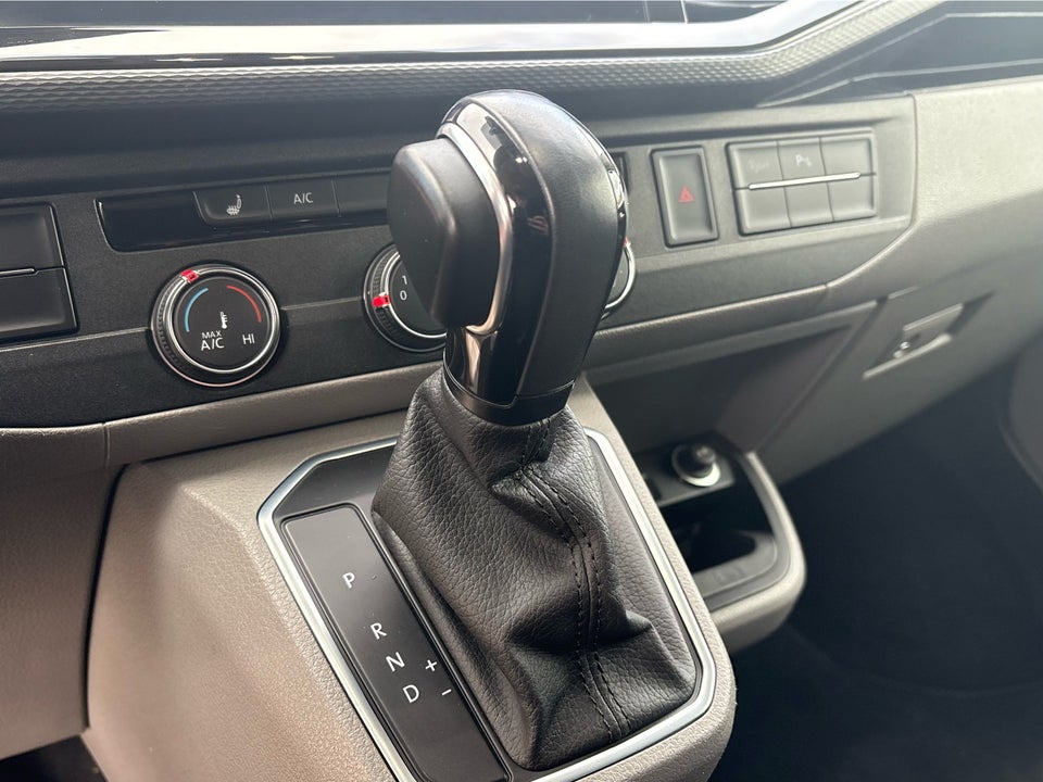 VW Transporter 2,0 TDi 204 Kassevogn DSG 4Motion kort