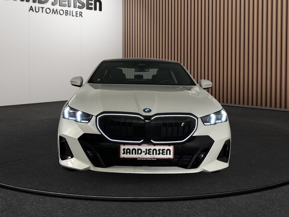 BMW i5 eDrive40 M-Sport Pro 4d