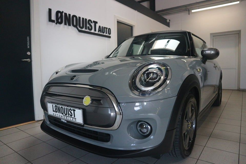 MINI Cooper SE Essential 3d