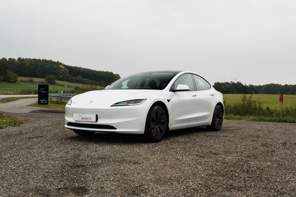 Tesla Model 3 RWD 4d