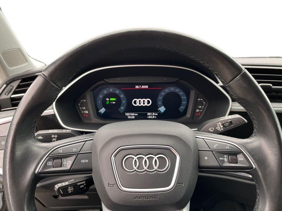 Audi Q3 45 TFSi e Attitude plus S-tr. 5d
