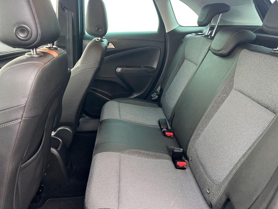 Opel Crossland 1,2 T 110 First Edition 5d