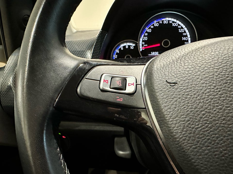 VW e-Up! Move Up! 5d