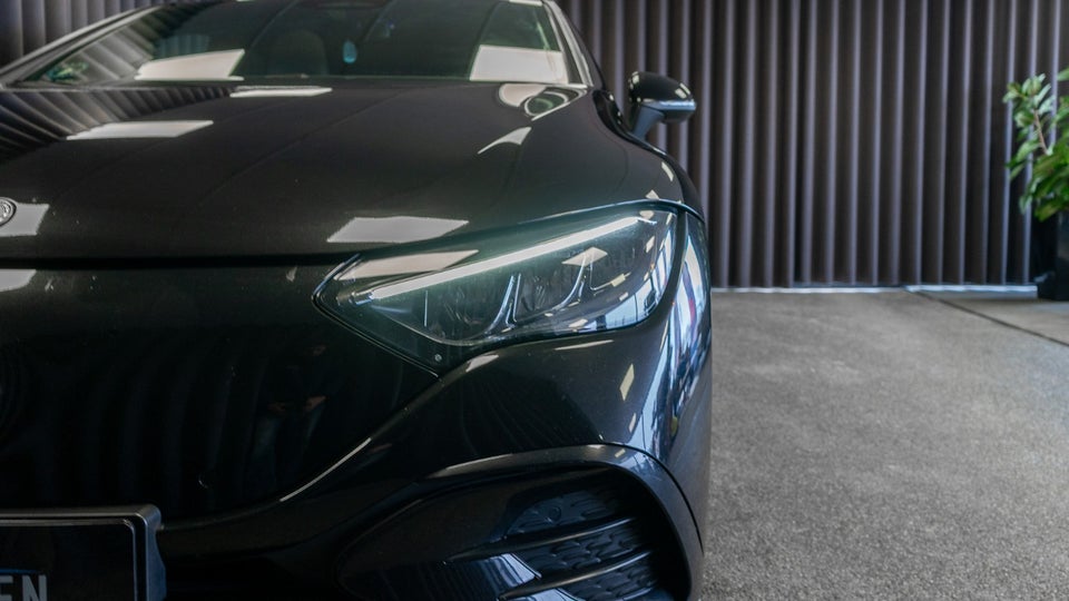 Mercedes EQE300 AMG Line 4d