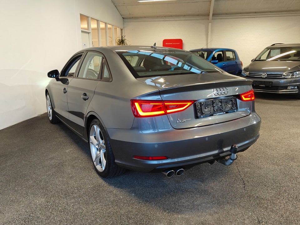 Audi A3 2,0 TDi 150 Ambition S-tr. 4d