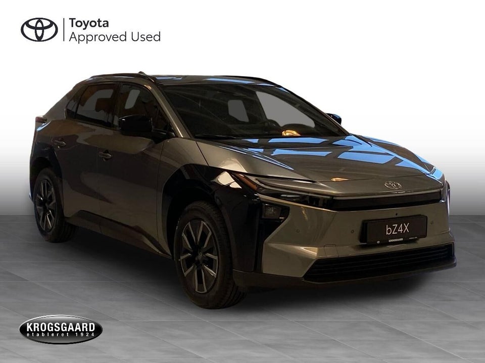 Toyota bZ4X 73 Active Tech 5d