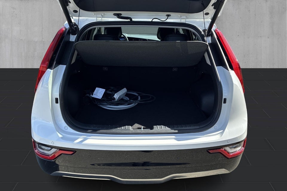 Kia Niro 64 EV Premium 5d
