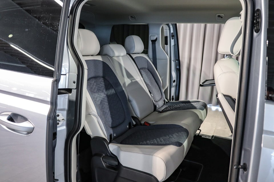 VW ID.Buzz 77 Pro Design SWB 5d