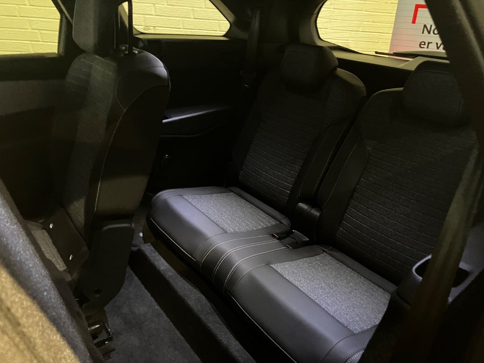 Peugeot e-5008 77 Allure 7prs 5d