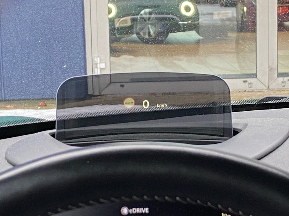 MINI Cooper SE Experience 3d