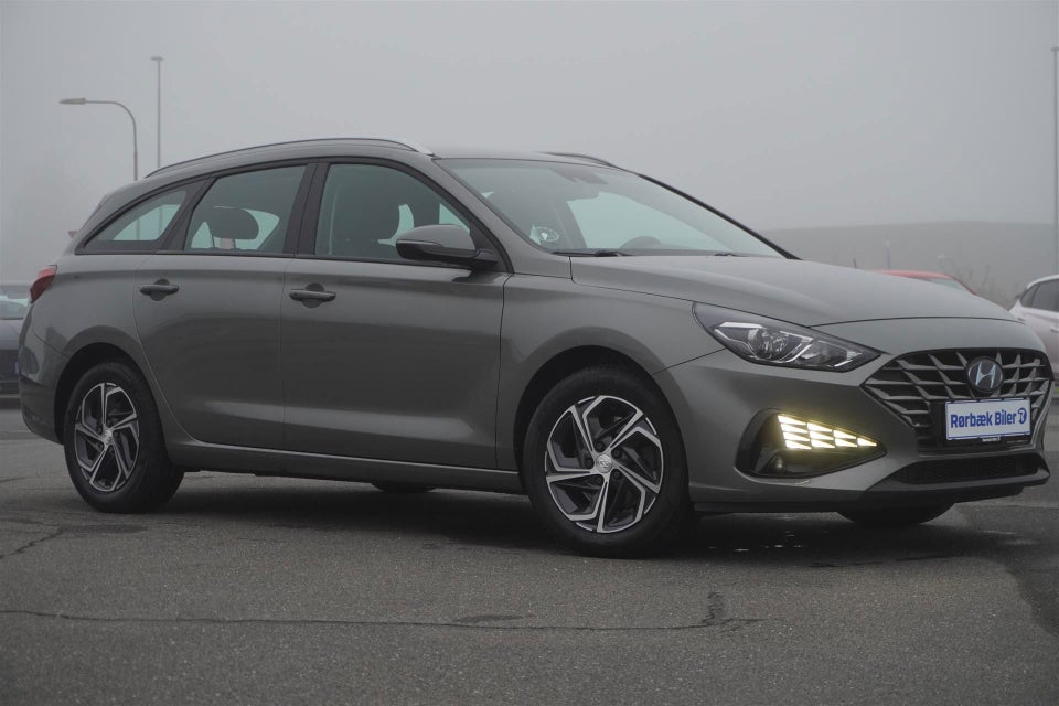 Hyundai i30 1,0 T-GDi Essential stc. DCT 5d