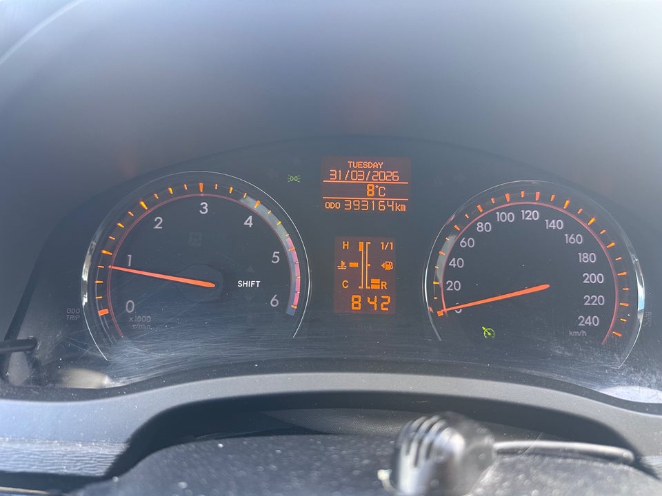 Toyota Avensis 2,0 D-4D Executive stc. 5d