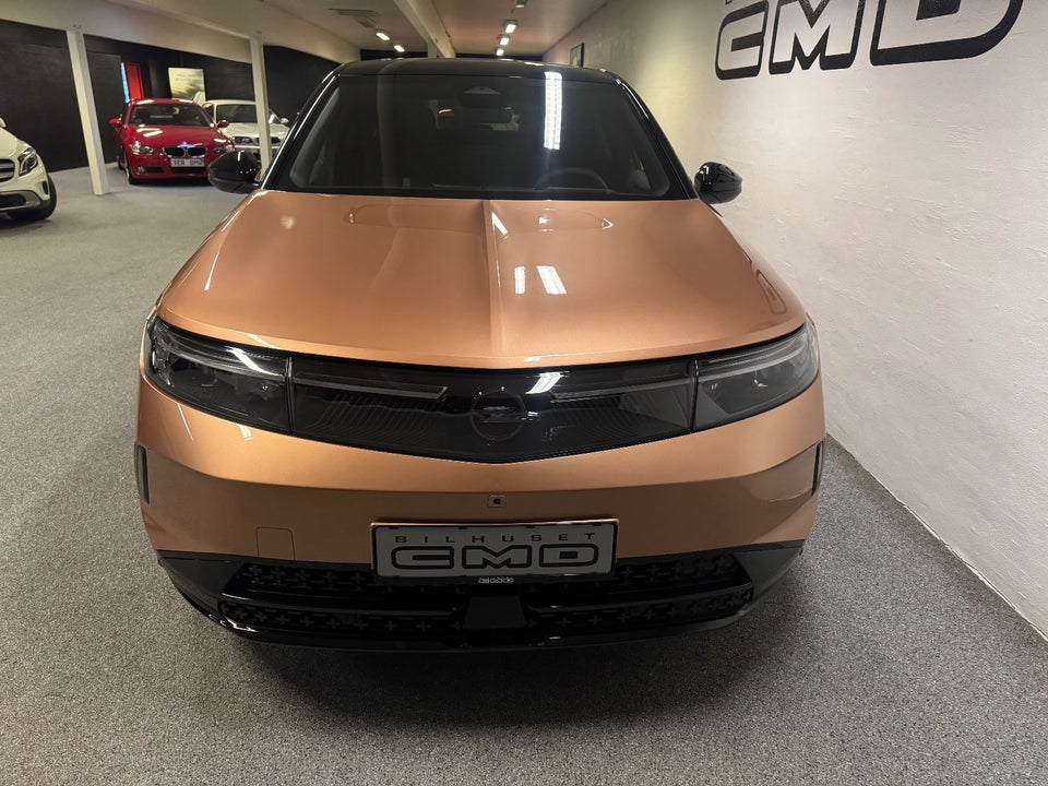 Opel Grandland-e 73 GS Sky 5d