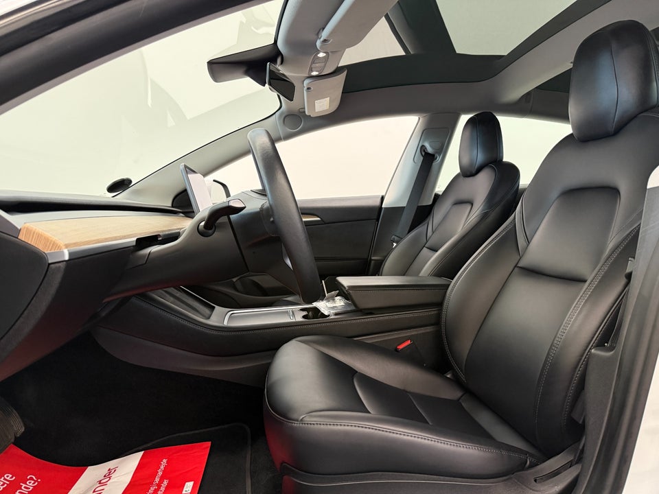 Tesla Model 3 Long Range AWD 4d