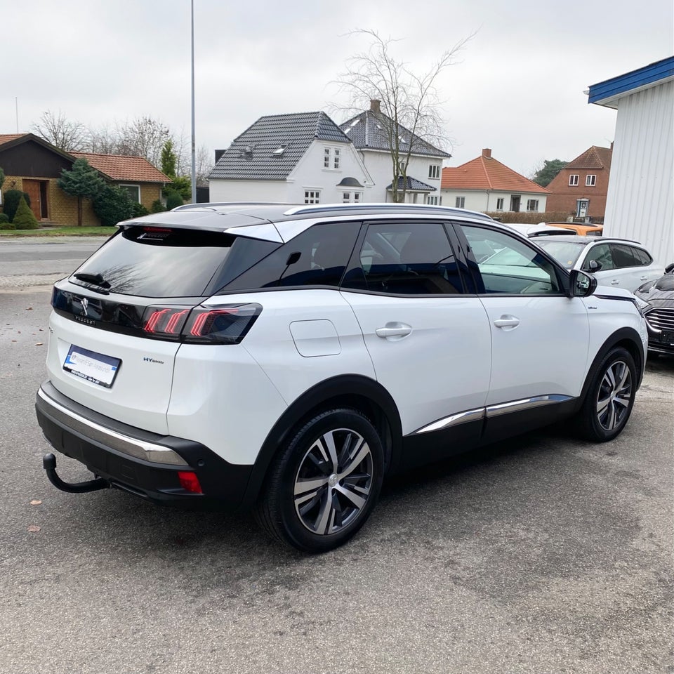 Peugeot 3008 1,6 Hybrid First Selection EAT8 5d