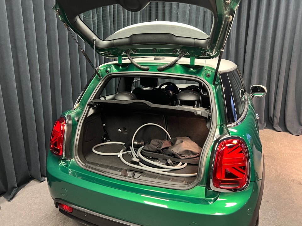 MINI Cooper SE Classic Trim 3d