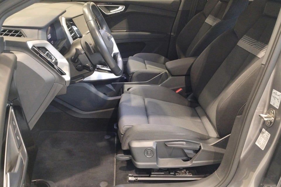 Audi Q4 e-tron 45 Progress 5d