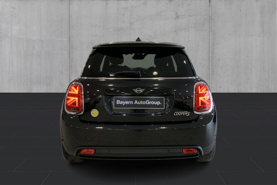 MINI Cooper SE Classic Trim 3d