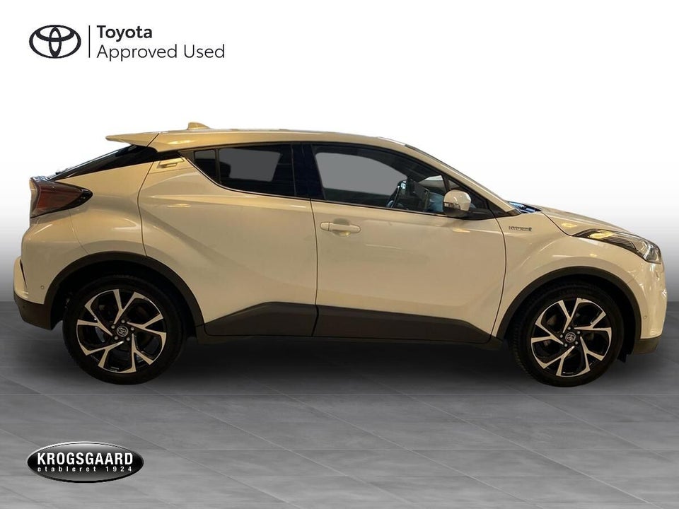 Toyota C-HR 1,8 Hybrid Premium Selected CVT 5d