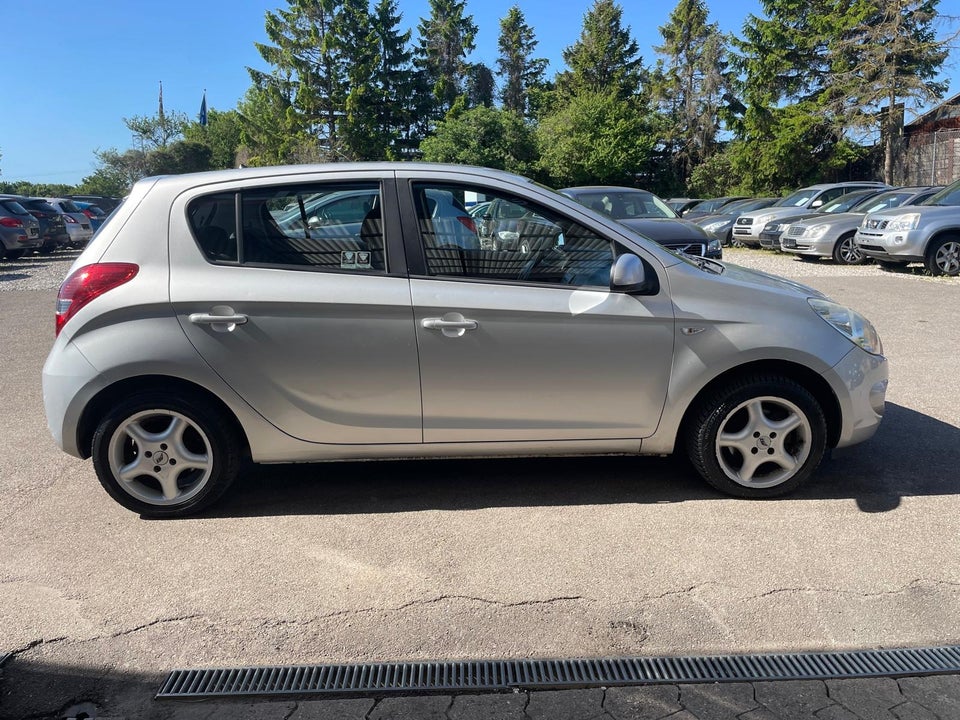 Hyundai i20 1,4 Comfort aut. 5d