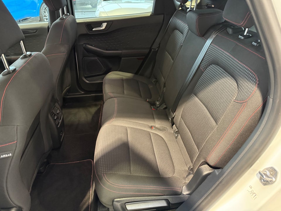 Ford Kuga 2,5 PHEV ST-Line CVT 5d