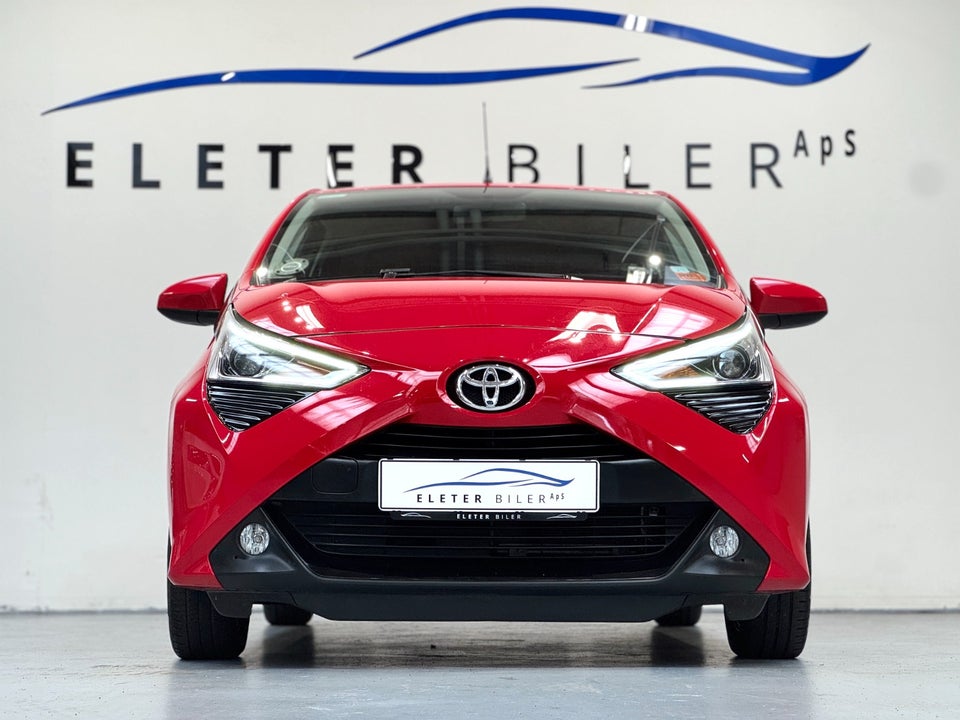 Toyota Aygo 1,0 VVT-i x-press 5d