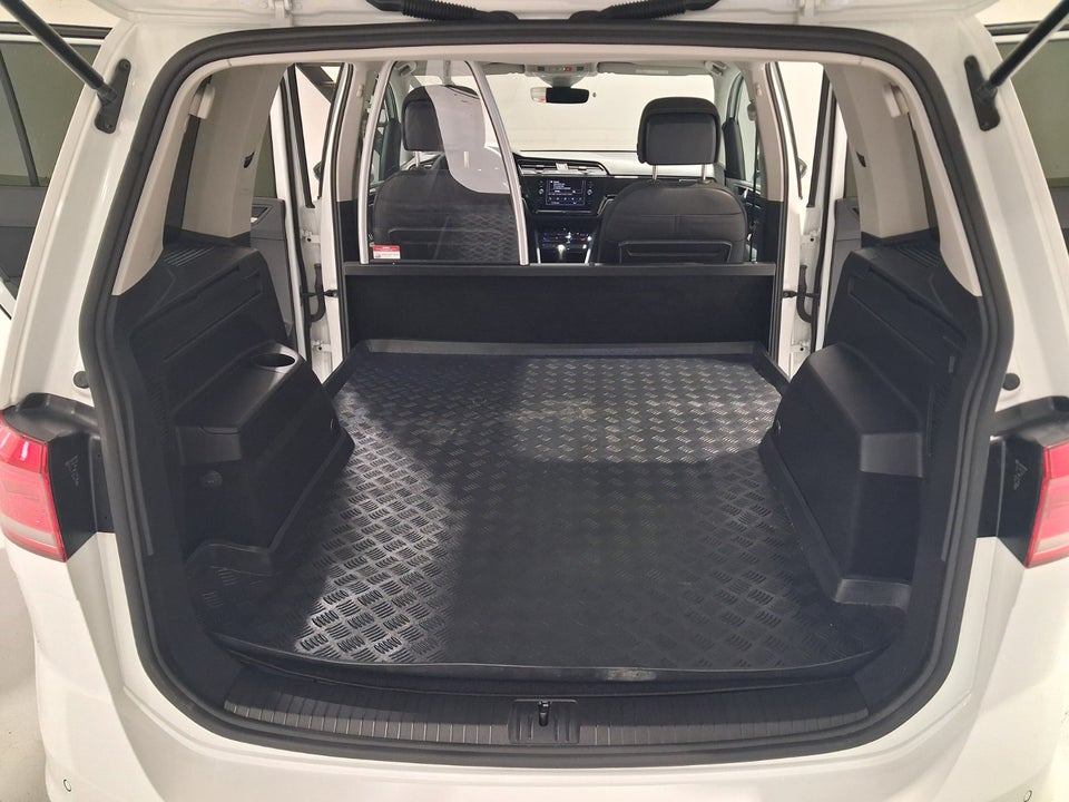 VW Touran 2,0 TDi 150 Comfortline DSG Van 5d