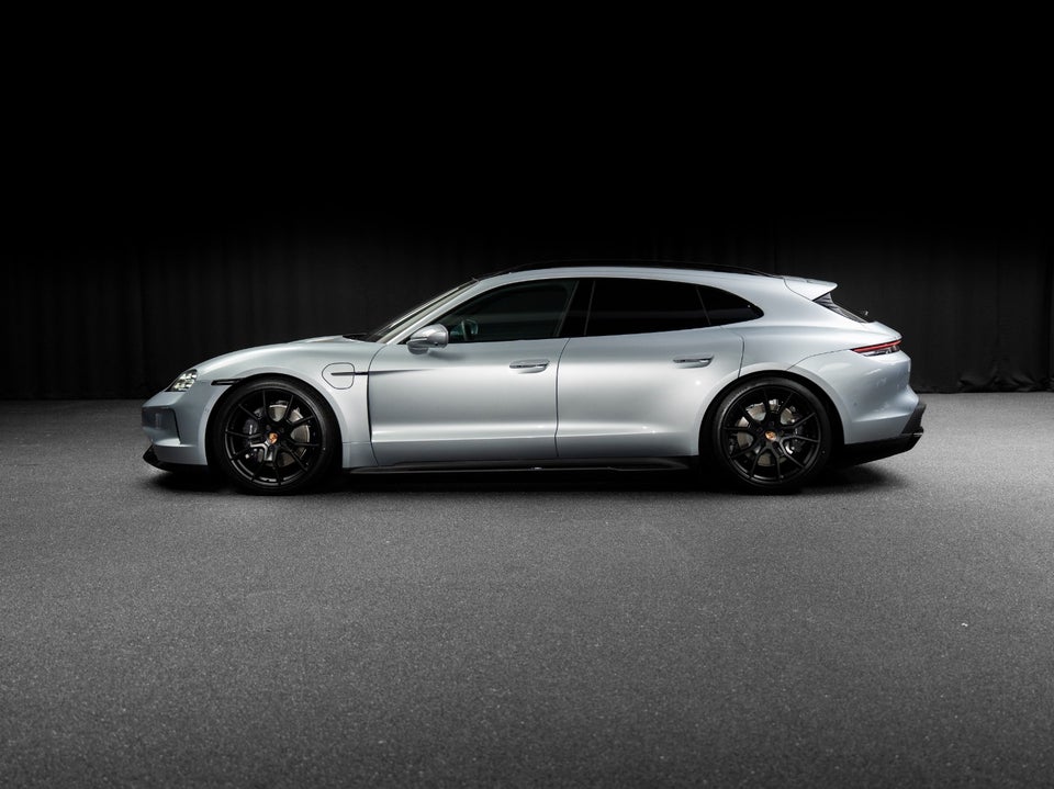 Porsche Taycan Performance+ Black Edition Sport Turismo 5d