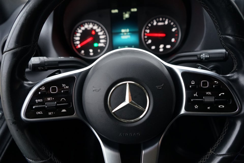 Mercedes Sprinter 319 3,0 CDi A2 Kassevogn aut. RWD