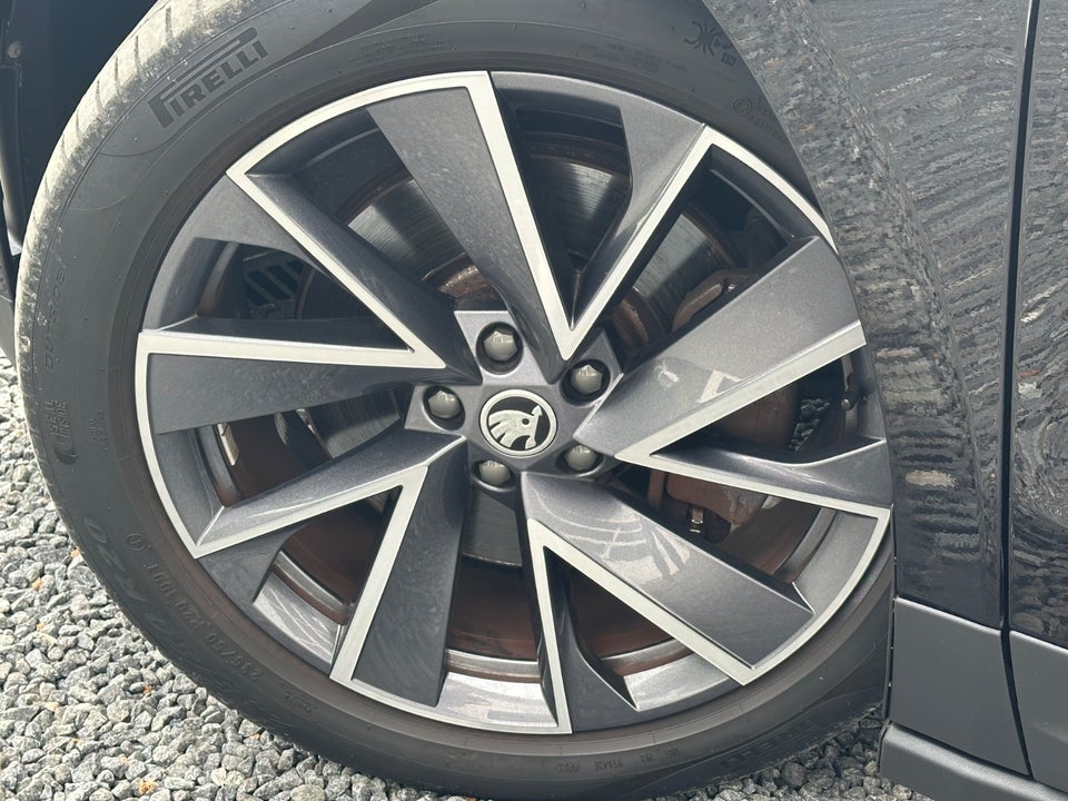 Skoda Enyaq 80 iV Loft 5d