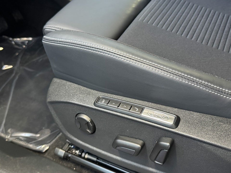 Ford Explorer 77 Premium Extended Range 5d