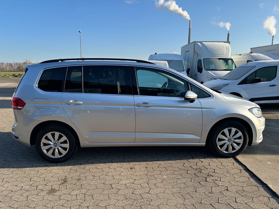 VW Touran 2,0 TDi 150 Comfortline DSG Van 5d