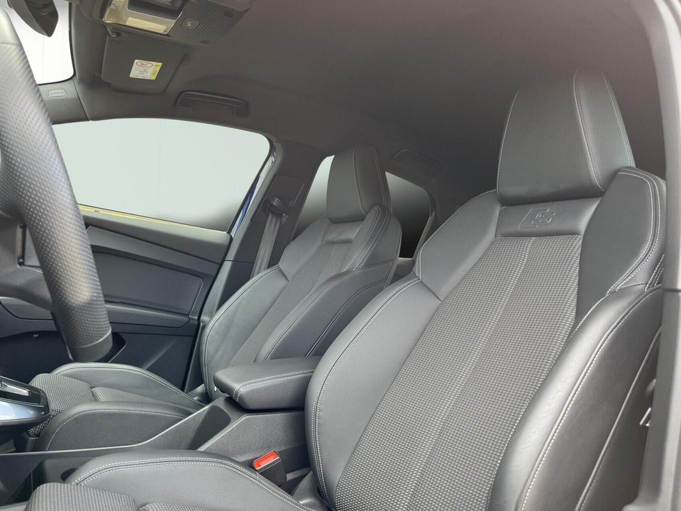 Audi Q4 e-tron 45 Attitude S-line Sportback quattro 5d