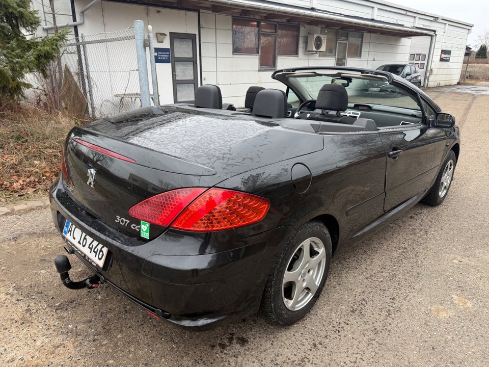Peugeot 307 2,0 16V CC 2d