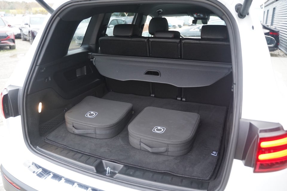 Mercedes EQB250+ AMG Line 5d