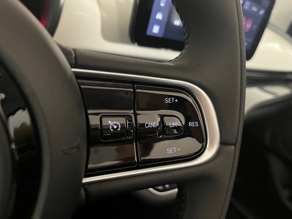 Fiat 500e 42 Icon Cabrio 2d