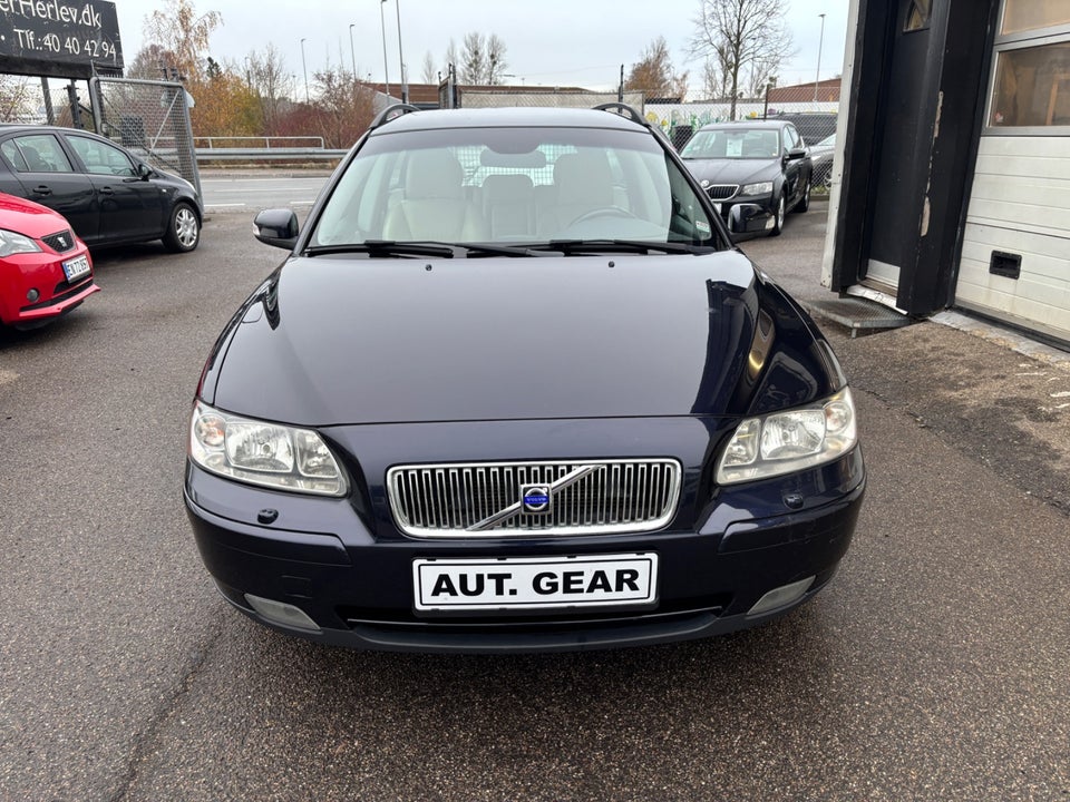 Volvo V70 2,4 140 Momentum aut. 5d