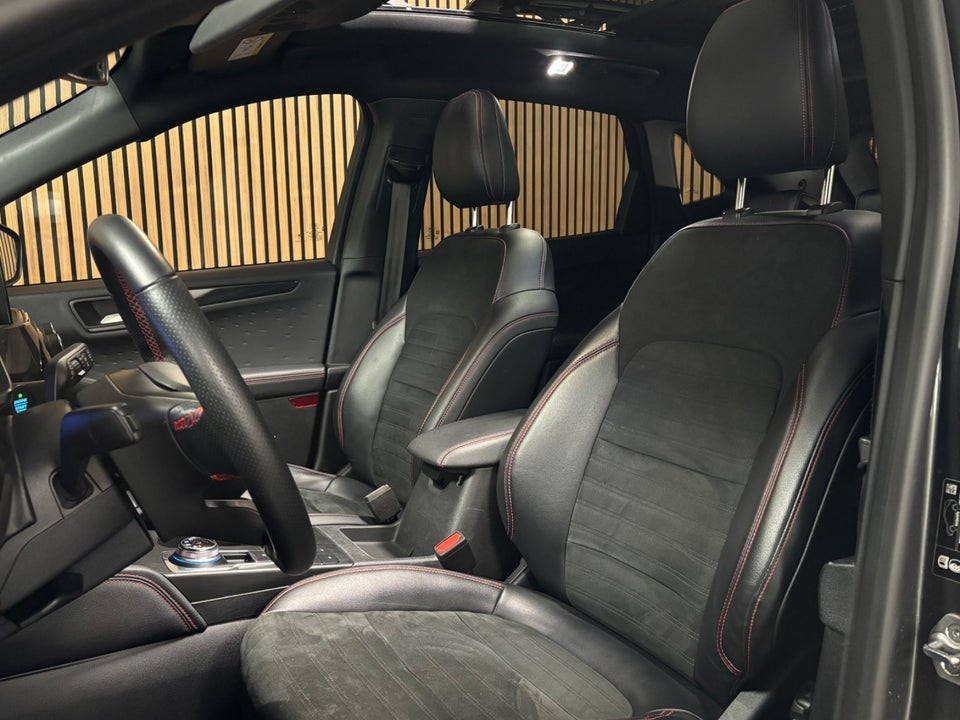 Ford Kuga 2,5 PHEV ST-Line X CVT 5d